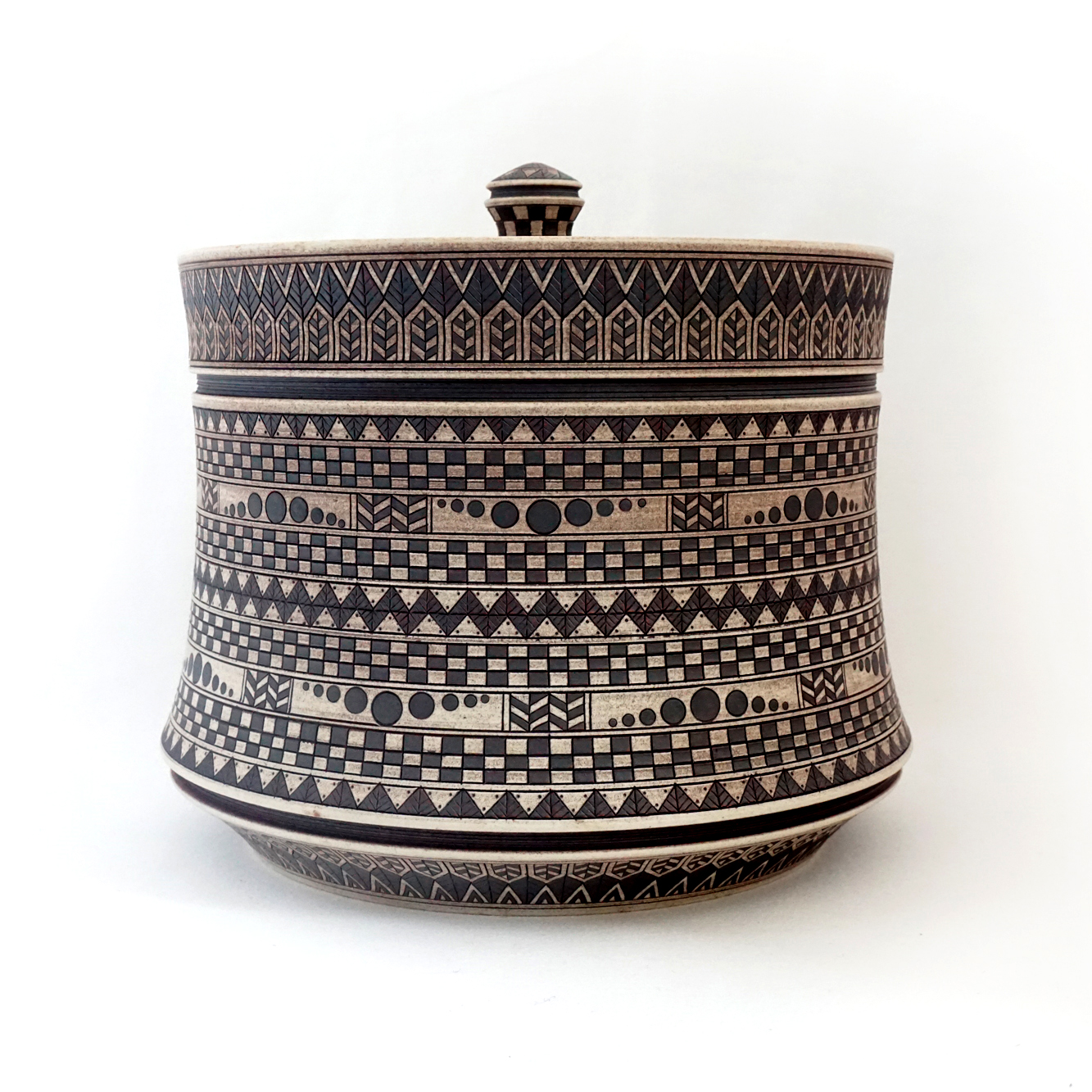 錆象嵌　水指（桐箱無）